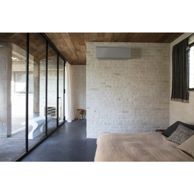 Daikin FTXJ25AS Emura Wandgerät WiFi Silber 2,5 kW | Raumgröße 25 - 30 m²