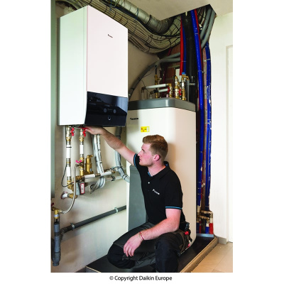 Daikin Altherma 3 H MT W Set EPRA12EW1 12,0 kW + ETBH12E9W Wärmepumpe + Hydromodul mit Heizstab 9 kW